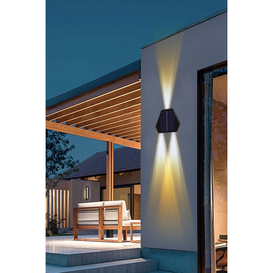 LED napelemes fali lámpa érzékelővel LED/2W/5V IP54 1300 mAh