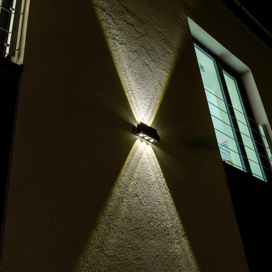 LED napelemes fali lámpa érzékelővel LED/2W/5V IP54 1300 mAh