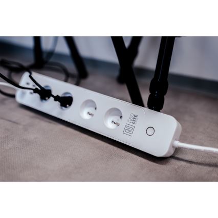 Immax NEO 07707L - NEO LITE Smart hosszabbítókábel 4AC + 4USB Wi-Fi Tuya 1,5m