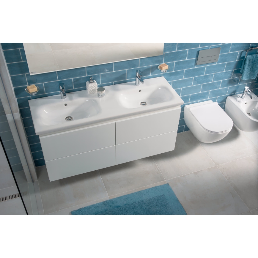 JIKA H8667140000001 - Falra szerelhető MIO WC, kerámia/fehér + MIO SoftClose WC-ülőke, duroplast/fehér
