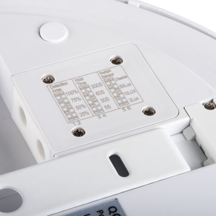 LED Fürdőszobai mennyezeti lámpa érzékelővel ORTE LED/24W/230V IP54