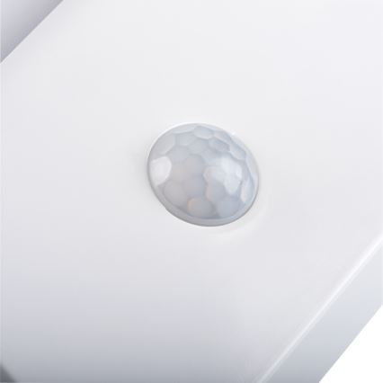 LED beépíthető lámpatest mozgás- és alkonyatérzékelővel IRS LED/0,3W/3xAAA IP54 fehér