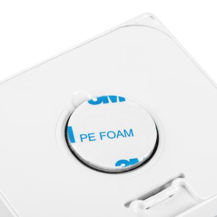 LED beépíthető lámpatest mozgás- és alkonyatérzékelővel IRS LED/0,3W/3xAAA IP54 fehér