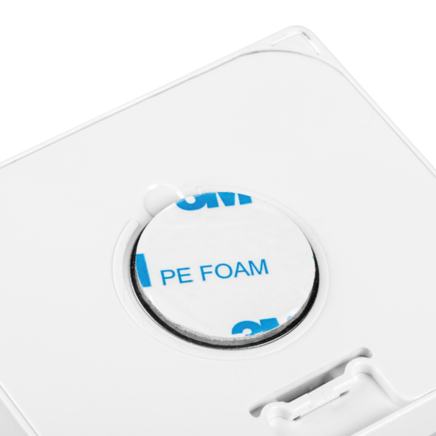 LED beépíthető lámpatest mozgás- és alkonyatérzékelővel IRS LED/0,3W/3xAAA IP54 fehér