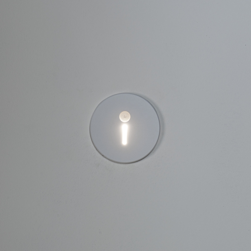 LED lépcsővilágító lámpa mozgás- és alkonyérzékelővel MAGNIK LED/1,7W/230V 2700/3300/3900/4600/5700K fehér kerek