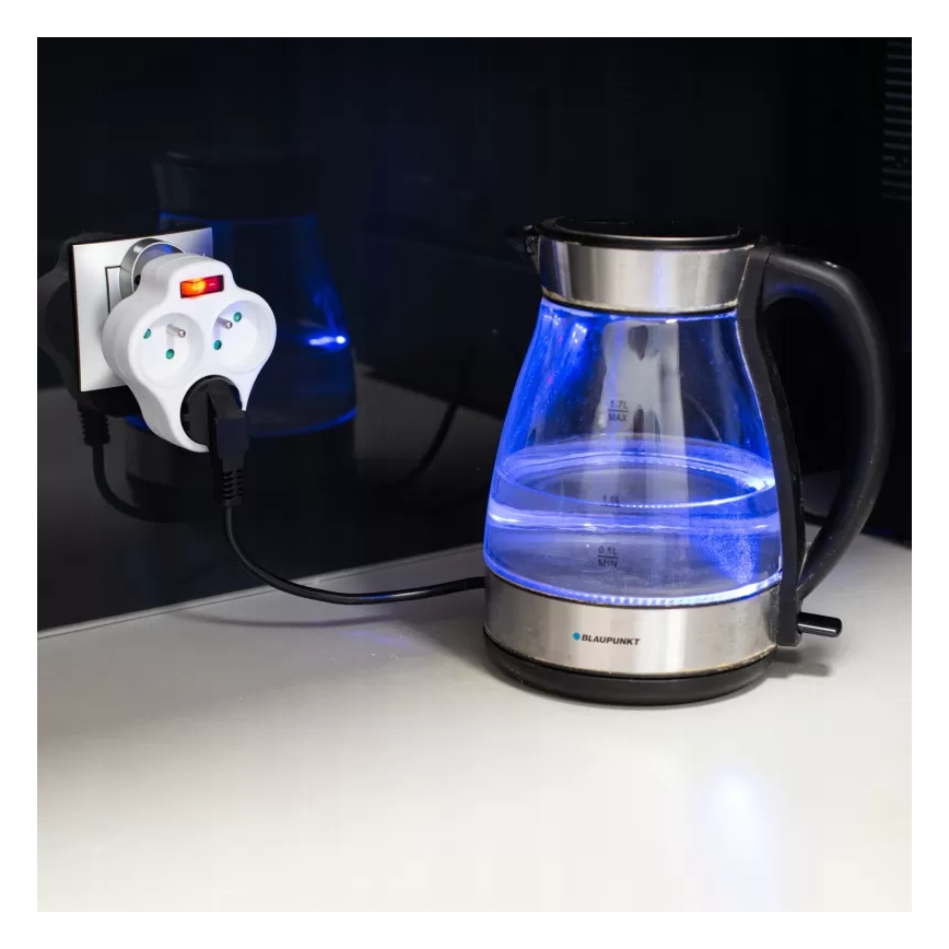 Kapcsolós elosztó 3 aljzattal