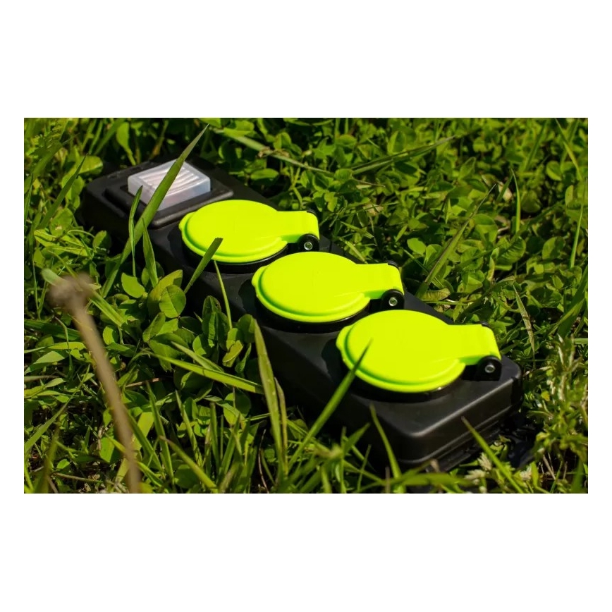 Kapcsolós hosszabbítókábel 3 aljzattal, 10 m, IP44