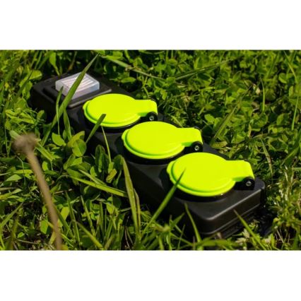 Kapcsolós hosszabbítókábel, 3 aljzattal, 3 m, IP44