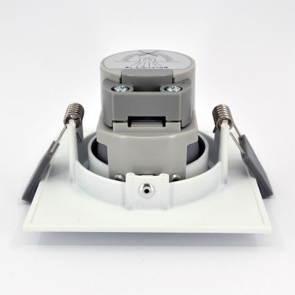 KÉSZLET 3x LED Fürdőszobai beépíthető lámpa 3xLED/5,5W/230V IP23