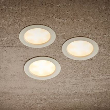 KÉSZLET 3x LED Fürdőszobai beépíthető lámpa MIRO LED/4W/230V IP44