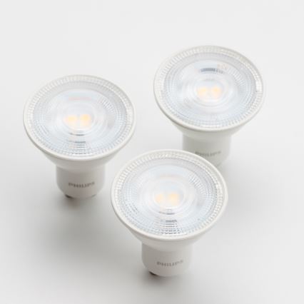 KÉSZLET 3x LED Izzó Philips GU10/4,7W/230V 2700K