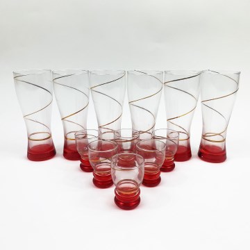 Készlet 6x nagyobb pohár és 6x kisebb üveg piros