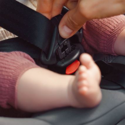 KINDERKRAFT - I-GUARD i-Size autósülés 40-105 cm fekete