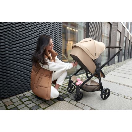 KINDERKRAFT - Kombinált babakocsi 4in1 NEWLY Klasszikus bézs + autósülés MINK PRO alappal ISOFIX