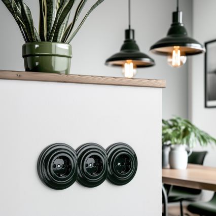 Kliklap - Háromfoglalatos retro konnektor kerettel SCHUKO 230V zöld
