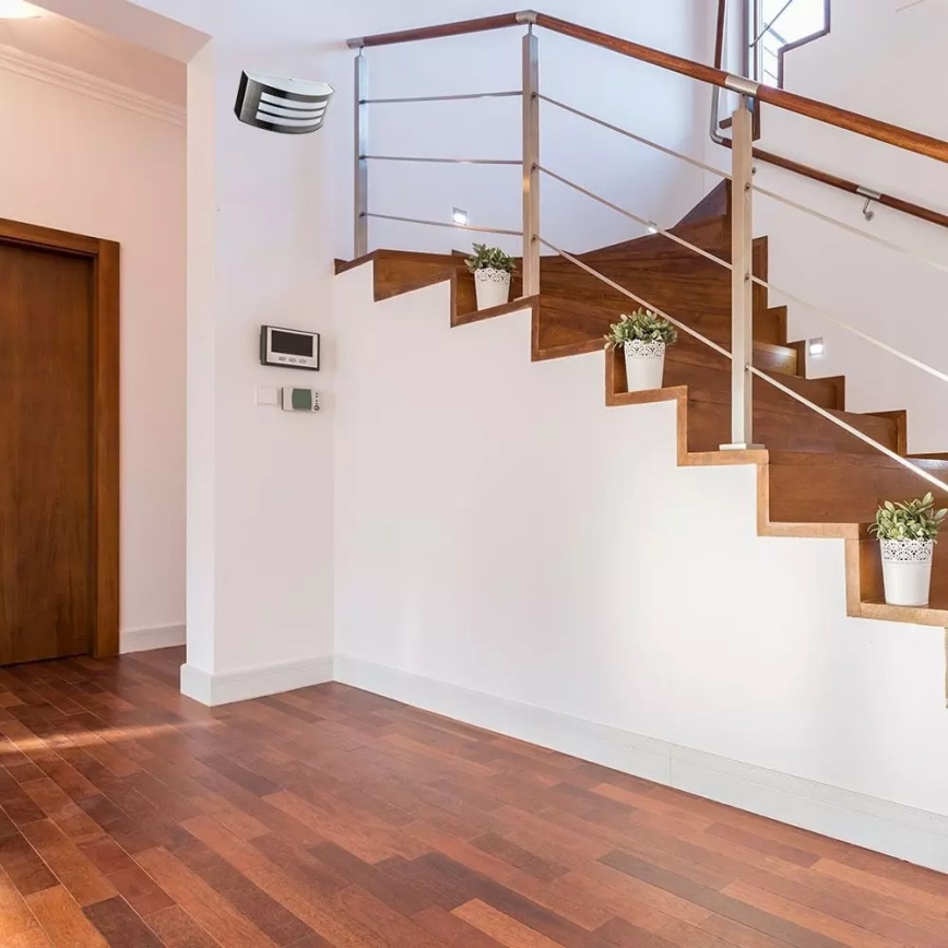 Kültéri fali lámpa 1xE27/15W/230V IP44