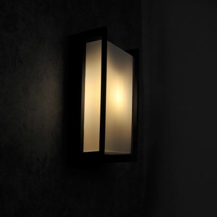 Kültéri fali lámpa KOBE 1xE27/12W/230V IP54