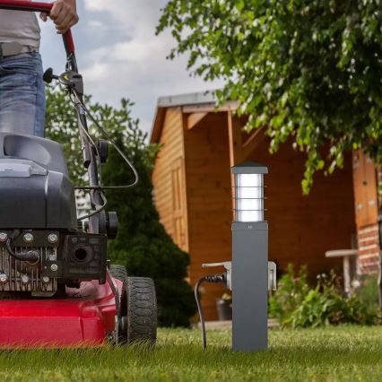 Kültéri lámpa aljzatokkal SCHUKO 1xE27/13W/230V IP44