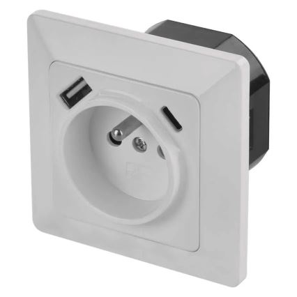 Lakossági fali aljzat USB-A és USB-C csatlakozóval