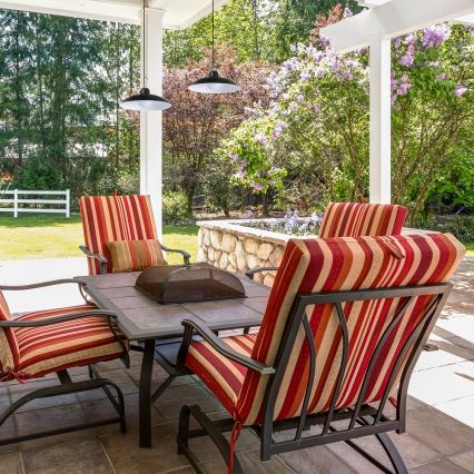 LED dimmelhető napelemes függesztett lámpa alkonyatérzékelővel LED/6W/3,7V 800 mAh IP44 + távirányító