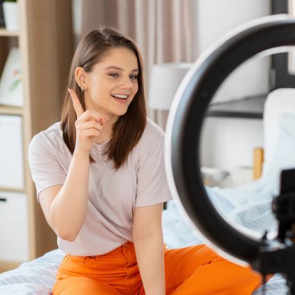 LED állítható fényerejű lámpa állvánnyal és tartóval vlogoláshoz LED/10W/5V 2700-6500K