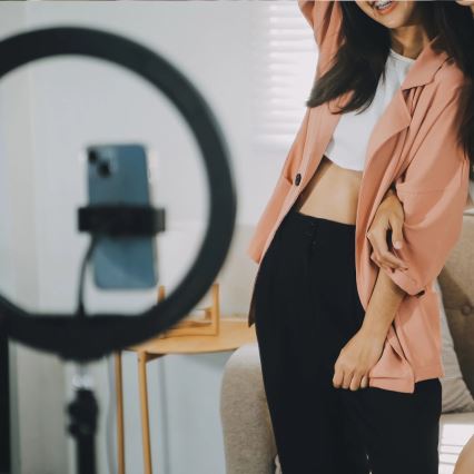 LED állítható fényerejű lámpa állvánnyal és tartóval vlogoláshoz LED/10W/5V 2700-6500K