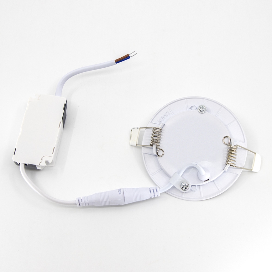 LED Beépíthető lámpa QTEC LED/3W/230V 6500K átm. 8,3 cm