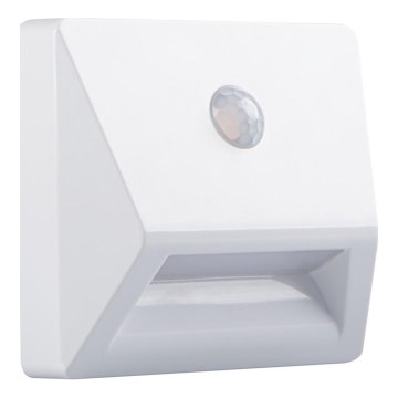 LED beépíthető lámpatest mozgás- és alkonyatérzékelővel IRS LED/0,3W/3xAAA IP54 fehér
