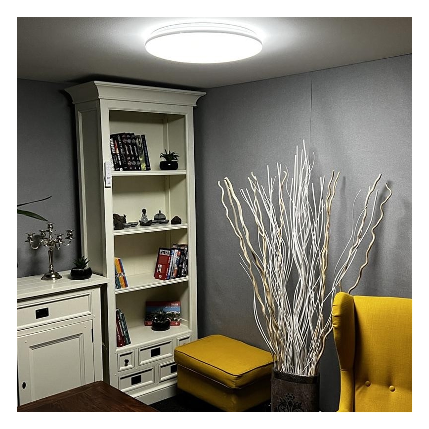 LED Dimmelhető mennyezeti lámpa LED/48W/230V 2700-6500K Wi-Fi Tuya + távirányító
