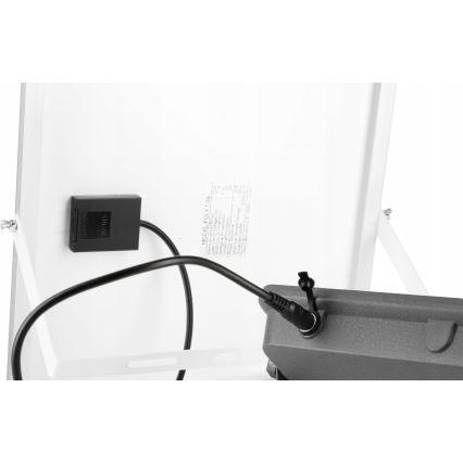 Fényerőszabályozható LED napelemes reflektor LED/50W/3,2V 5000K 6000 mAh IP65 fekete + távirányító