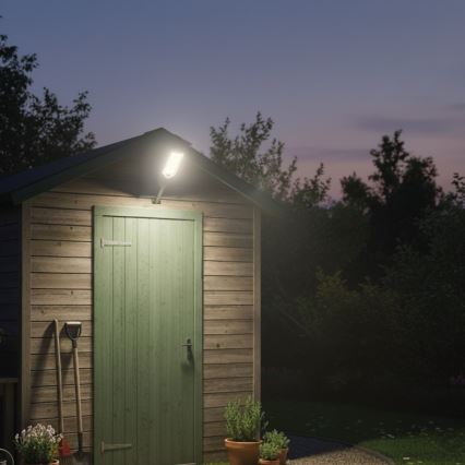 Dimmelhető LED napelemes utcai lámpa érzékelővel VENICE LED/50W/3,2V 4000 mAh IP65 fekete + távirányító
