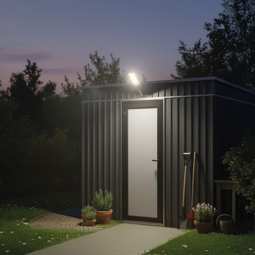 Dimmelhető LED napelemes utcai lámpa érzékelővel VENICE LED/50W/3,2V 4000 mAh IP65 fekete + távirányító