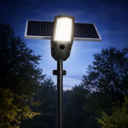 LED fényerőszabályozható utcai lámpa érzékelővel és napelemmel KOBRA LED/400W/3,2V 24000 mAh IP65 antracit + távirányítóval