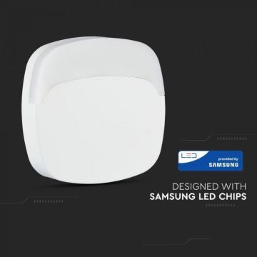 LED Éjjeli fény érzékelővel SAMSUNG CHIP LED/0,5W/230V 65mm 3000K négyzet