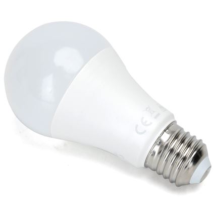LED izzó alkonyatérzékelővel A60 E27/12W/230V 6500K - Aigostar