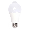 LED izzó mozgás- és alkonyatérzékelővel A60 E27/6W/230V 3000K - Aigostar