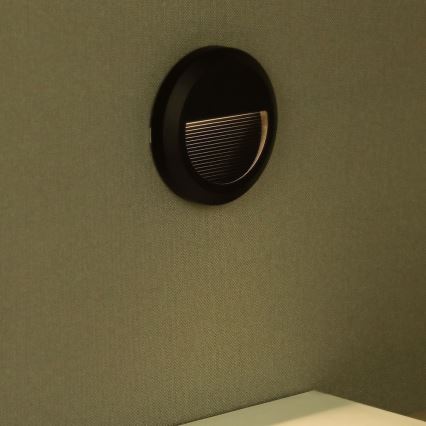 LED Kültéri lépcsővilágító LED/2W/230V IP65 4000K fekete