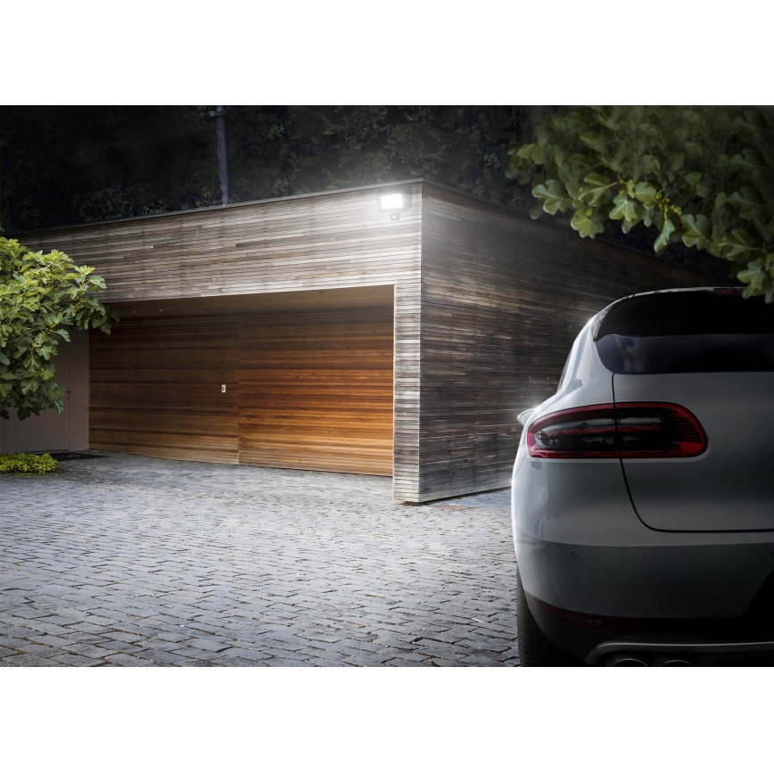 LED Kültéri reflektor érzékelővel NOCTIS LUX 2 LED/30W/230V 4000K IP44 fekete