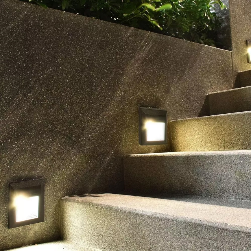 LED Lépcsőmegvilágító 1xLED/2W/230V 4000K IP65