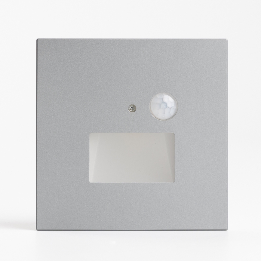 LED lépcsővilágító lámpa mozgás- és alkonyatérzékelővel LED/1,5W/230V 3000/4000/6000K ezüst