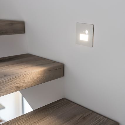 LED lépcsővilágító lámpa mozgás- és alkonyérzékelővel LED/1,5W/230V 3000/4000/6500K fehér
