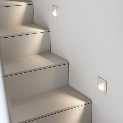 LED lépcsővilágító lámpa mozgás- és alkonyérzékelővel LED/1,5W/230V 3000/4000/6500K fehér