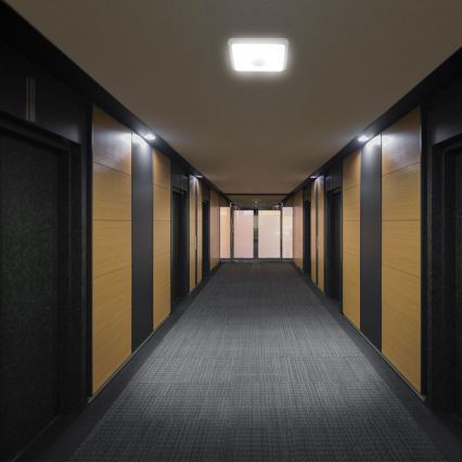 LED Mennyezeti lámpa érzékelővel SAMSUNG CHIP LED/12W/230V 3000/4000/6000K 25x25 cm fehér