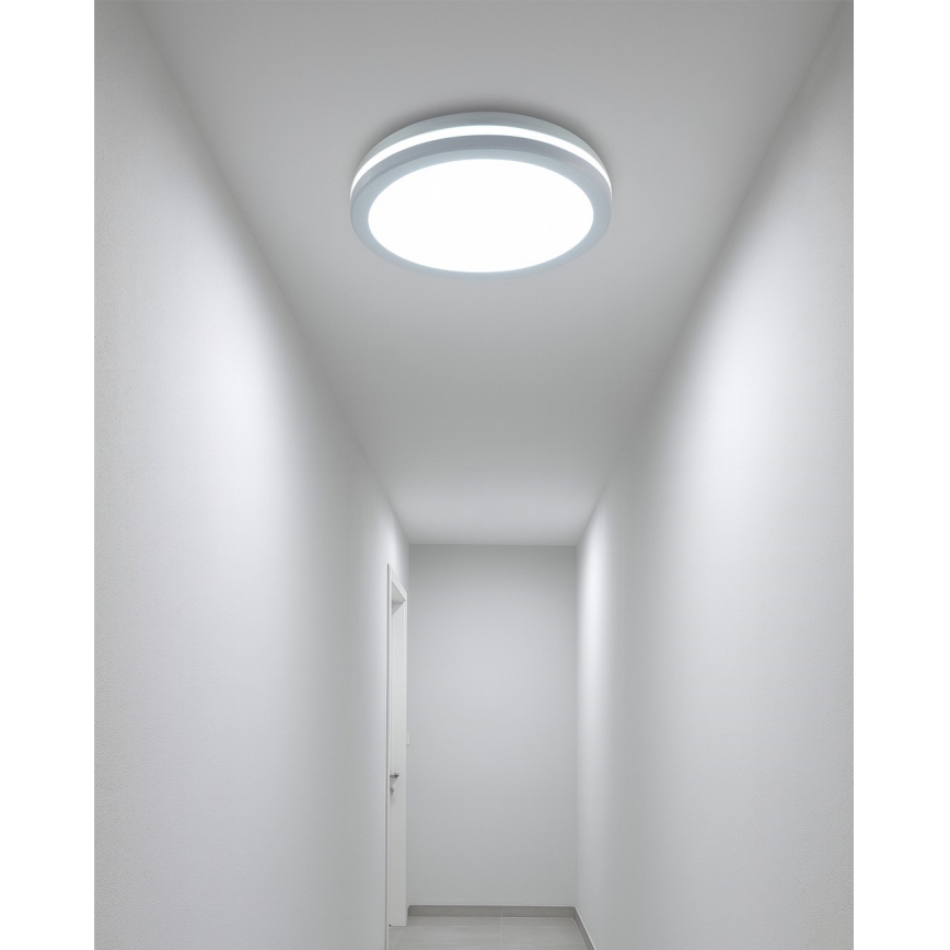 LED fürdőszobai mennyezeti lámpatest mozgásérzékelővel LED/20W/230V 3000/4000/6500K átm. 23 cm IP54 fehér
