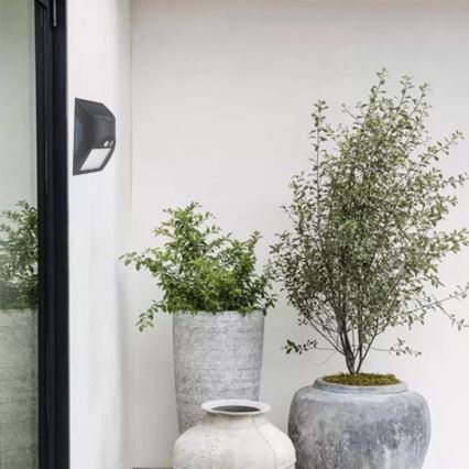 LED napelemes fali világítótest érzékelővel LED/3W/3,7V 3000/4000K 1200 mAh IP54 antracit