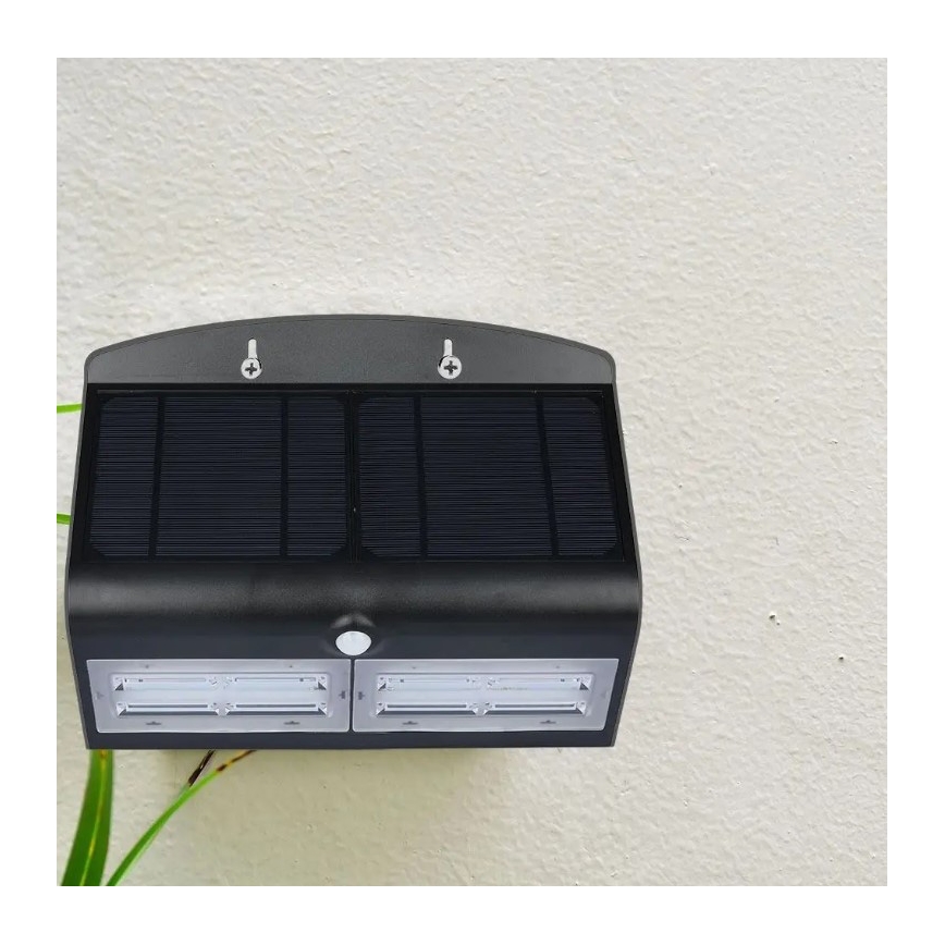 LED Napelemes fali lámpa érzékelővel LED/7W/3,7V 4000K IP65 fekete