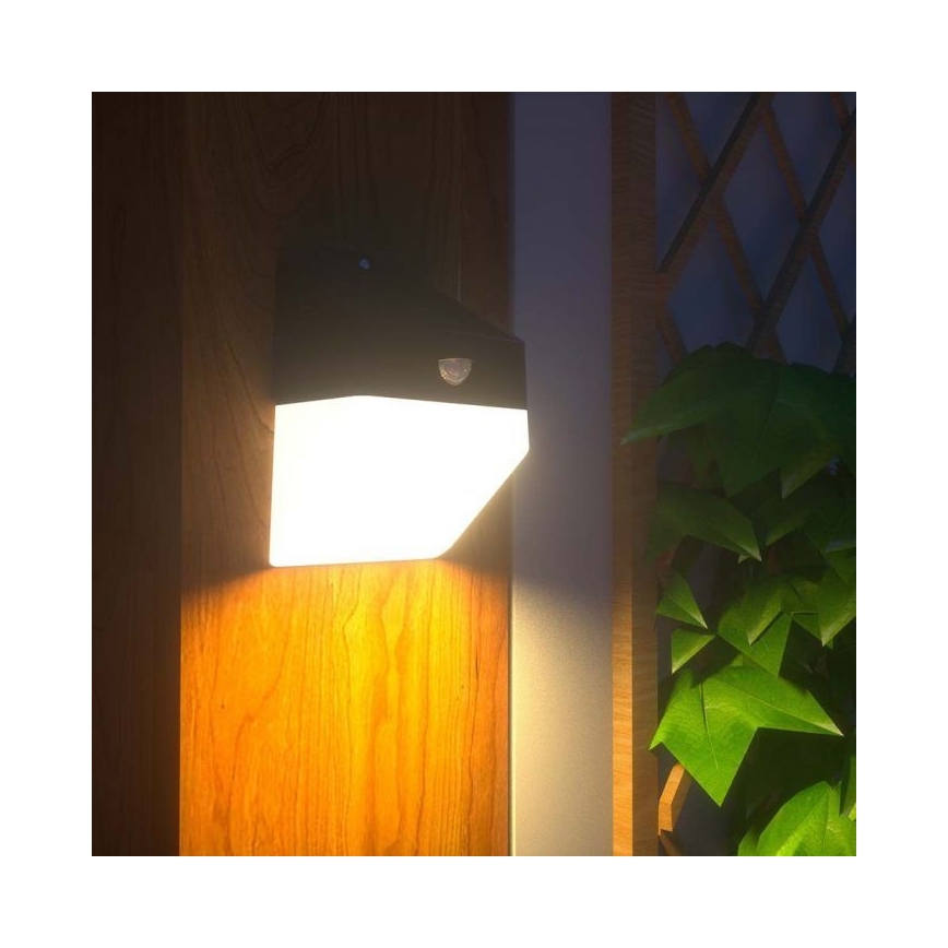 LED napelemes fali lámpa érzékelővel LED/2W/3,7V 4000K IP65 1200 mAh
