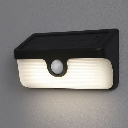 LED napelemes fali lámpatest érzékelővel LINK LED/5W/3,7V 2000 mAh IP65 fekete