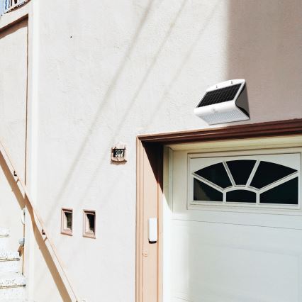 LED napelemes lámpa mozgás- és alkonyatérzékelővel LED/6,8W/4000 mAh 3,7V IP65