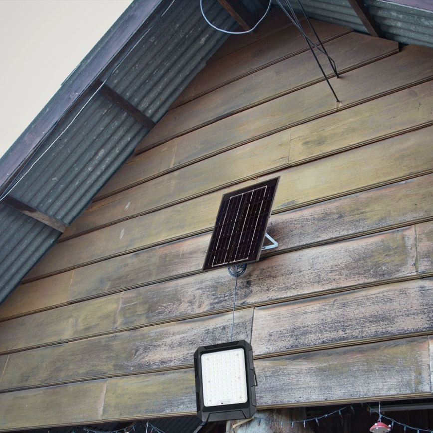 LED napelemes reflektor LED/10W/3,7V IP65 4000K 8000 mAh fekete + távirányító